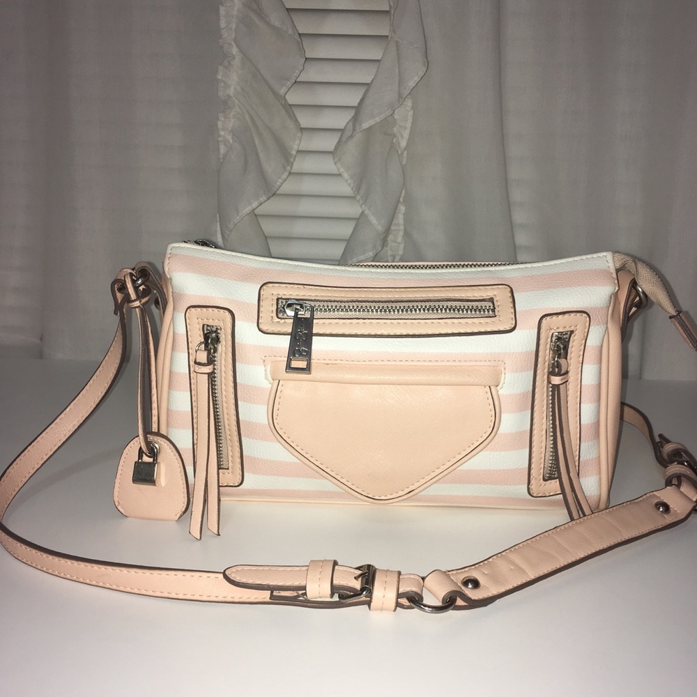 Jessica Simpson Courtney Crossbody